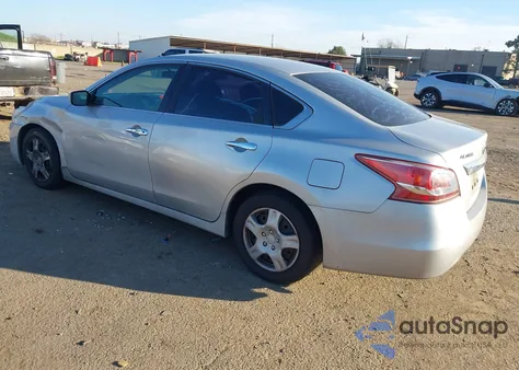 2013 Nissan Altima 2.5 z USA, uszkodzony, nr VIN 1N4AL3AP1DN504158